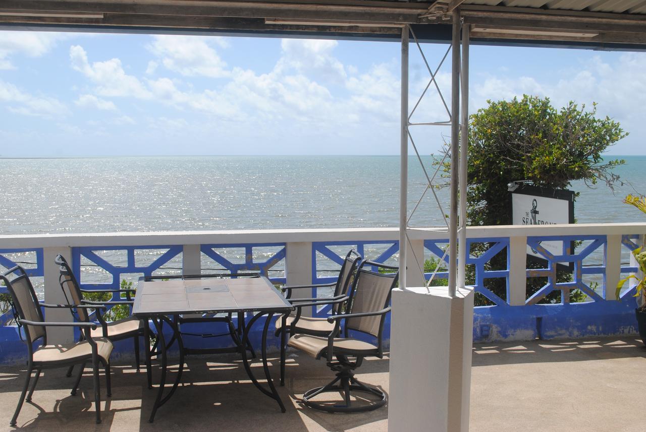 The Sea Front Inn Пунта-Горда Экстерьер фото