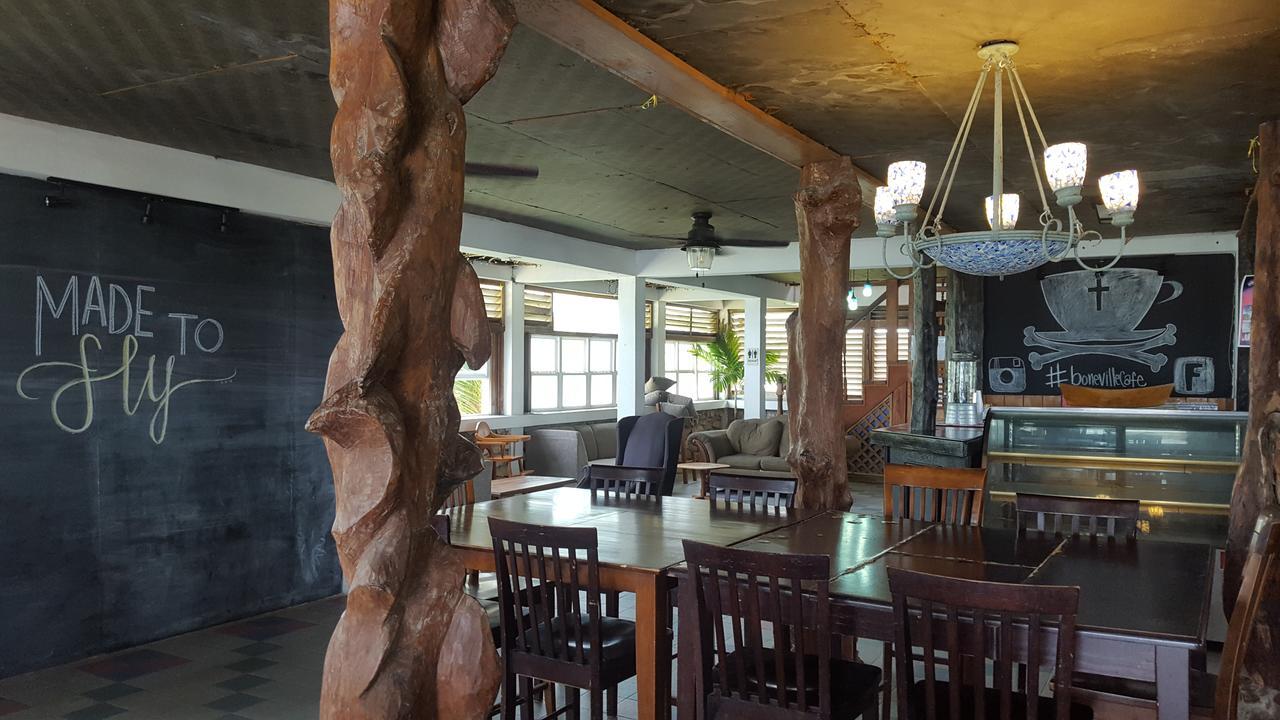 The Sea Front Inn Пунта-Горда Экстерьер фото