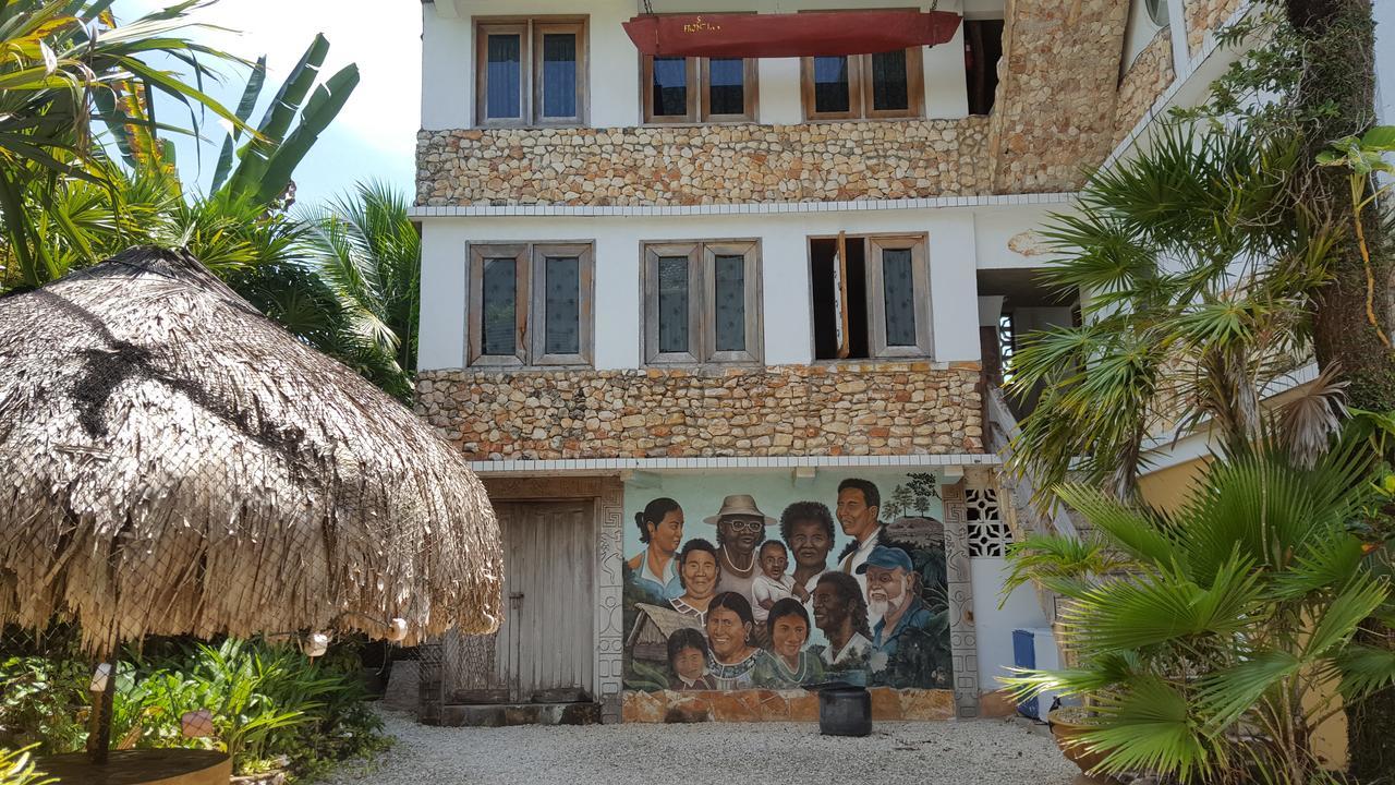 The Sea Front Inn Пунта-Горда Экстерьер фото